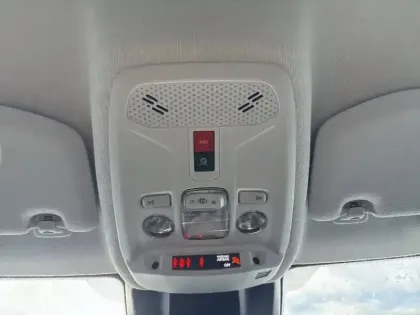 Photo 18 Peugeot 208  Hybrid 110 e-DCS6