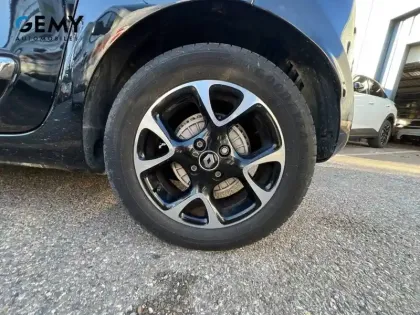 Photo 26 Renault Twingo  III TCe 95