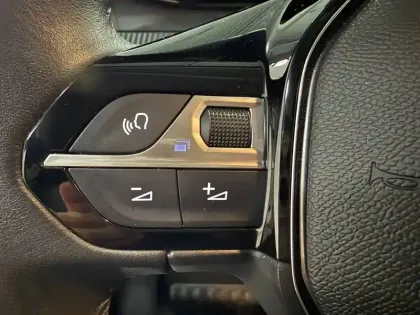 Photo 16 Peugeot 208  100 S&S BVM6