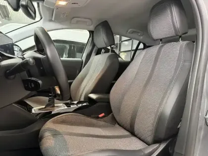 Photo 19 Peugeot 208  100 S&S BVM6