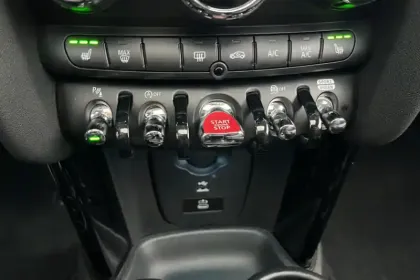 Photo 22 Mini Mini Hatch 3 Portes Cooper 136 ch DKG7