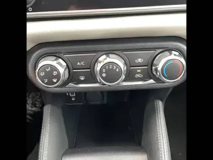 Photo 45 Nissan Micra  IG-T 92