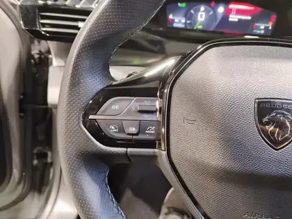 Photo 22 Peugeot 408  Hybrid 136 e-DCS6