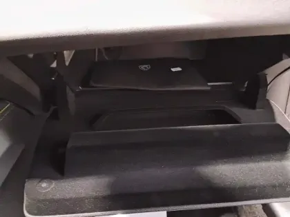 Photo 27 Peugeot 408  Hybrid 136 e-DCS6