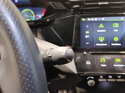 Photo 21 Peugeot 408  Hybrid 136 e-DCS6