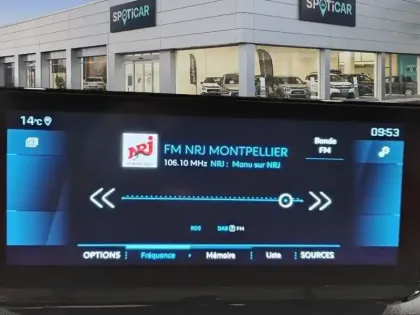 Photo 17 Peugeot 5008  Hybrid 136 e-DCS6