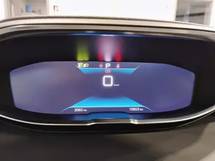 Photo 15 Peugeot 5008  Hybrid 136 e-DCS6