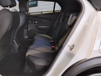 Photo 12 Peugeot 2008  PureTech 130 S&S BVM6