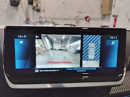 Photo 25 Peugeot 2008  PureTech 130 S&S BVM6