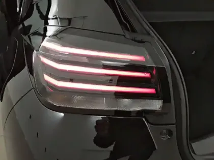 Photo 16 Peugeot 208  100 S&S BVM6