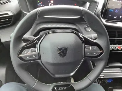 Photo 8 Peugeot 2008  Hybrid 145 e-DCS6