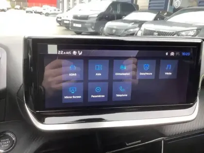 Photo 19 Peugeot 2008  Hybrid 145 e-DCS6