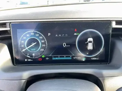 Photo 9 Hyundai Tucson  1.6 T-GDI 230 Hybrid BVA6