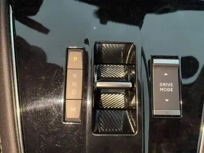 Photo 31 Opel Grandland  1.2 Turbo Hybrid 136 ch e-DCT6