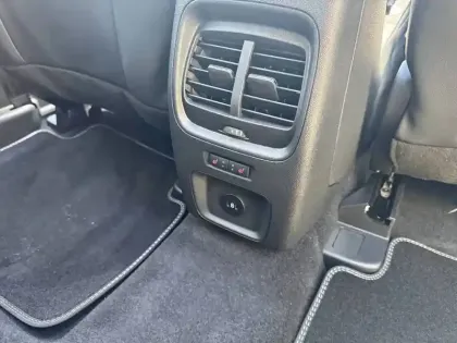 Photo 26 Ford Kuga  2.5 Duratec 183 ch FHEV I-AWD Powershift