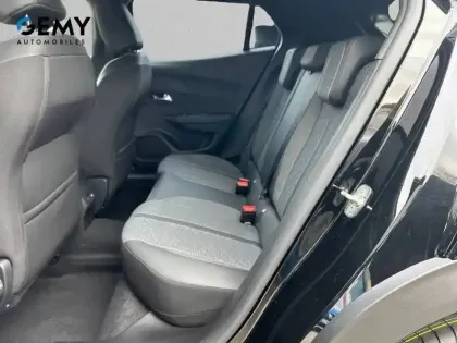 Photo 23 Peugeot 2008  Hybrid 145 e-DCS6