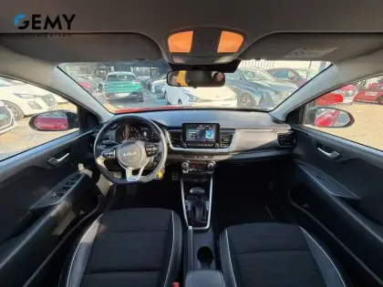 Photo 49 Kia Stonic  1.0 T-GDi 100 ch DCT7