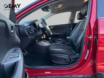 Photo 8 Kia Stonic  1.0 T-GDi 100 ch DCT7