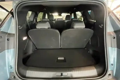 Photo 33 Peugeot 5008  Electrique 210 ch 73 kWh