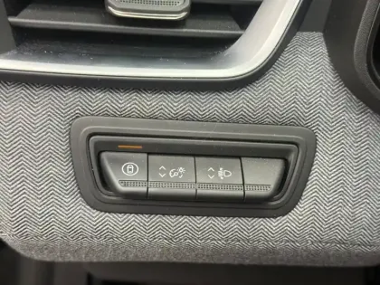 Photo 31 Renault Clio  E-Tech full hybrid 145 ch GSR2