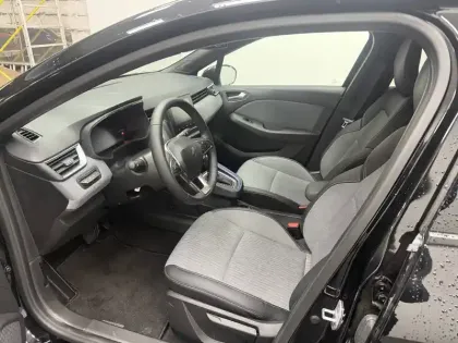 Photo 22 Renault Clio  E-Tech full hybrid 145 ch GSR2