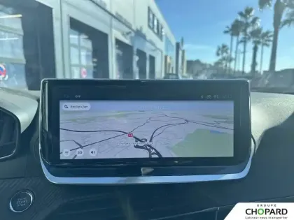 Photo 12 Peugeot 2008  Hybrid 136 e-DCS6