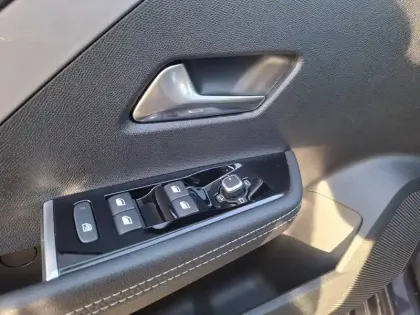 Photo 42 Opel Astra  1.5 Diesel 130 ch BVA8