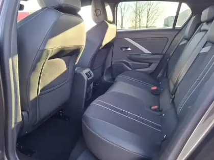 Photo 22 Opel Astra  1.5 Diesel 130 ch BVA8