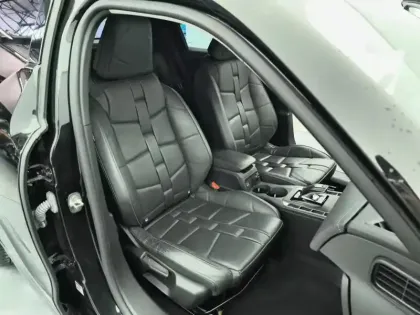 Photo 8 DS DS 3  PureTech 130 EAT8 Rivoli