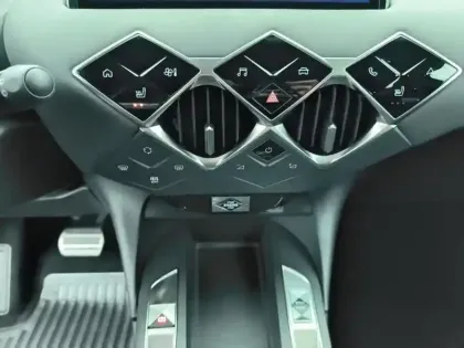 Photo 12 DS DS 3  PureTech 130 EAT8 Rivoli