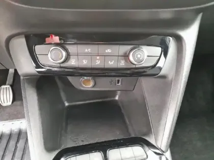 Photo 12 Opel Corsa  1.2 75 ch BVM5 Elegance Business