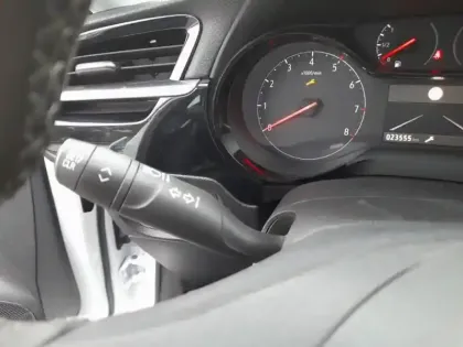 Photo 16 Opel Corsa  1.2 75 ch BVM5 Elegance Business