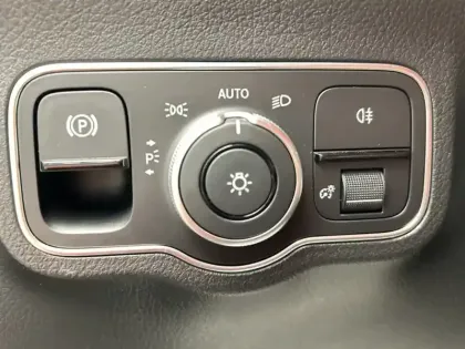 Photo 29 Mercedes Classe A 180 d Progressive Line