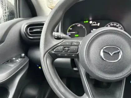 Photo 14 Mazda 2 Hybrid 1.5 116ch Pure