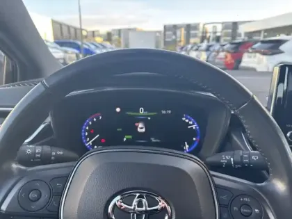 Photo 14 Toyota Corolla Hybride 122h Dynamic