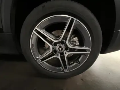 Photo 8 Mercedes GLB 200 d AMG Line