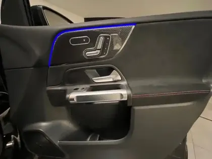 Photo 24 Mercedes GLB 200 d AMG Line