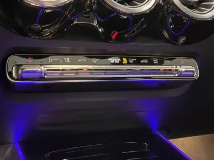 Photo 15 Mercedes GLB 200 d AMG Line