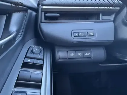 Photo 18 Toyota Bz4x Grande Autonomie Design BREAK 5P