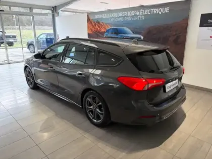Photo 12 Ford Focus SW 1.0 Flexifuel 125ch mHEV ST-Line
