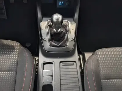 Photo 7 Ford Focus SW 1.0 Flexifuel 125ch mHEV ST-Line