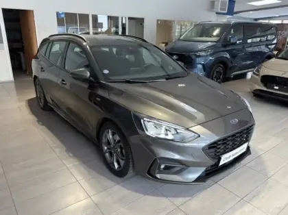 Photo 11 Ford Focus SW 1.0 Flexifuel 125ch mHEV ST-Line