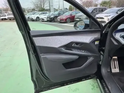 Photo 18 Peugeot 5008 Hybrid 136 GT 1.2 ch 6 rapports, Hybride6