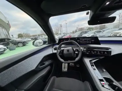 Photo 14 Peugeot 5008 Hybrid 136 GT 1.2 ch 6 rapports, Hybride6