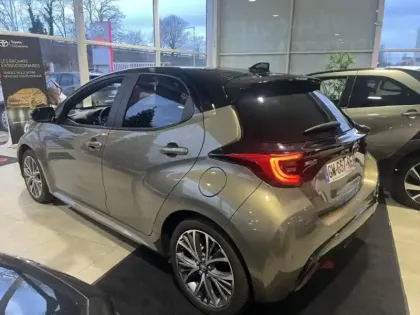 Photo 17 Toyota Yaris  116h Collection 5p Pack Techno