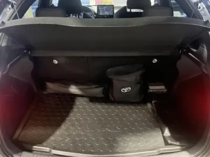 Photo 28 Toyota Yaris  116h Collection 5p Pack Techno