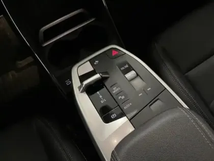 Photo 11 BMW Serie 2 Série 2 ActiveTourer 218d 150ch Business Design DKG7