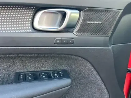 Photo 13 Volvo Xc40  B3 163ch Plus DCT 7