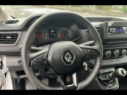 Photo 8 Renault Trafic Gén. III (J82) Ph3 Zen 4