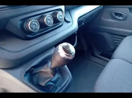 Photo 14 Renault Trafic Gén. III (J82) Ph3 Zen 4